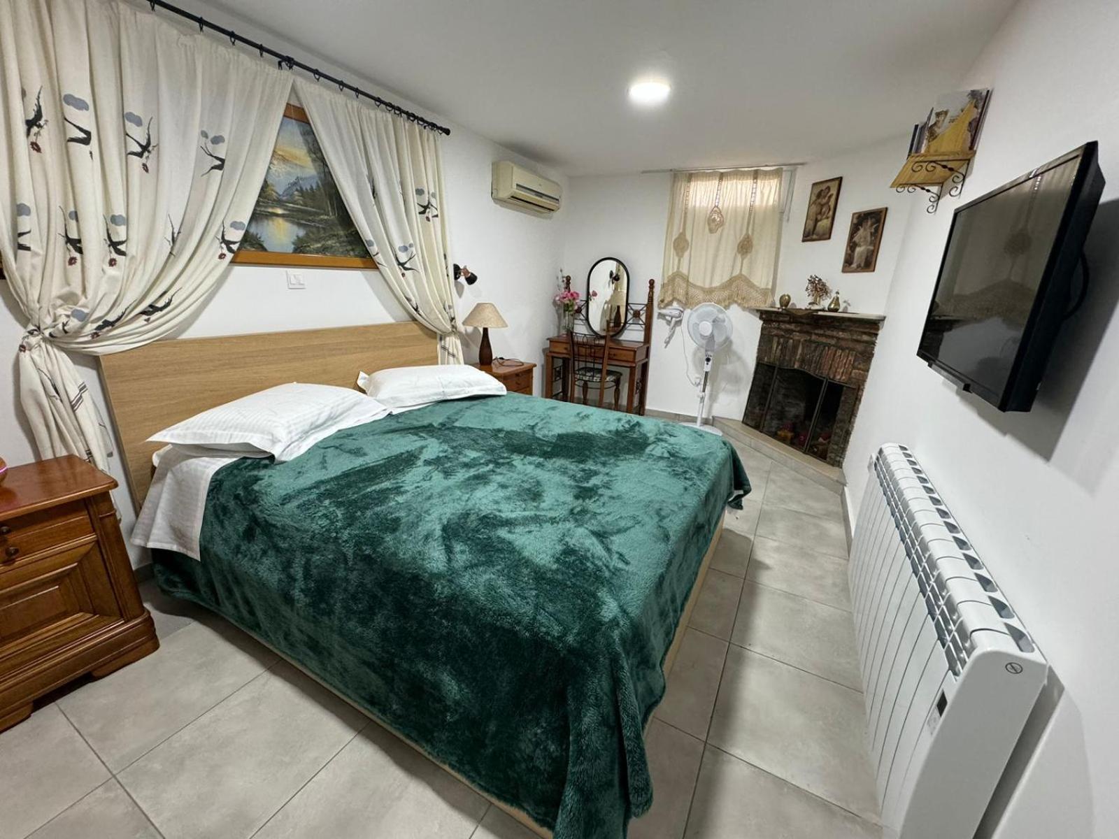 Maria's Paliomylos House Ferienhaus *