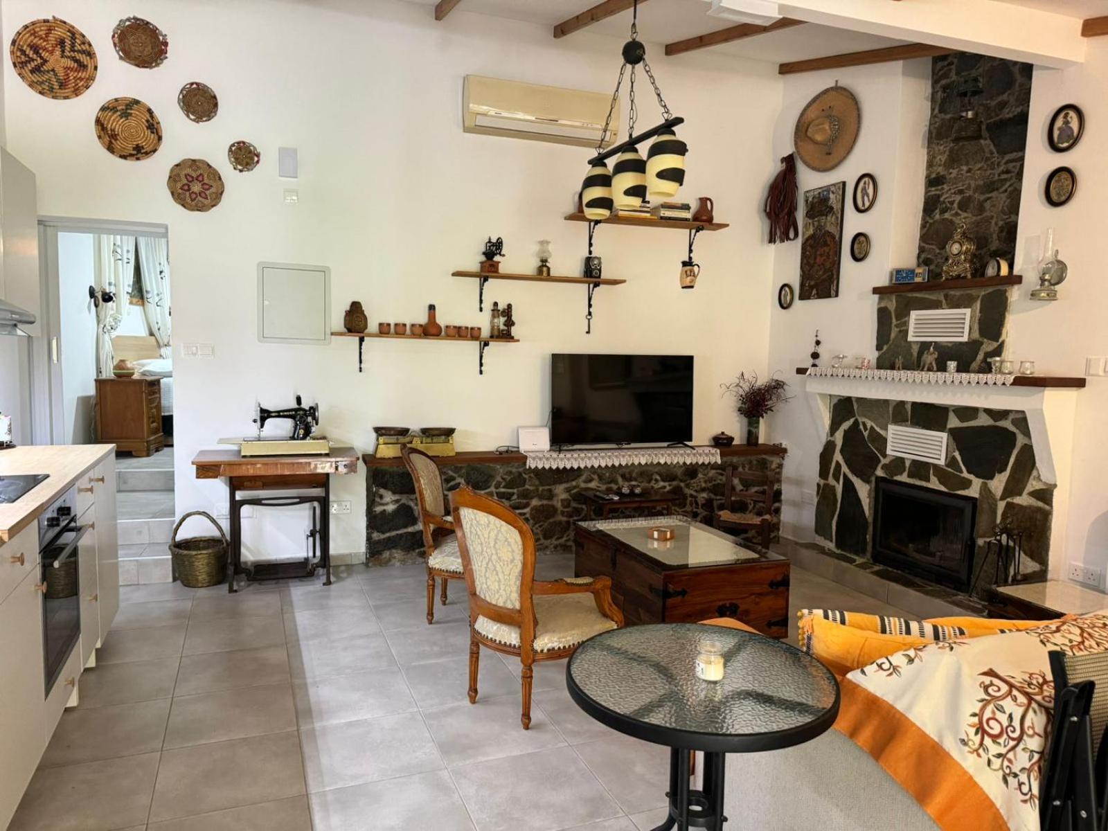 Maria's Paliomylos House * Limassol